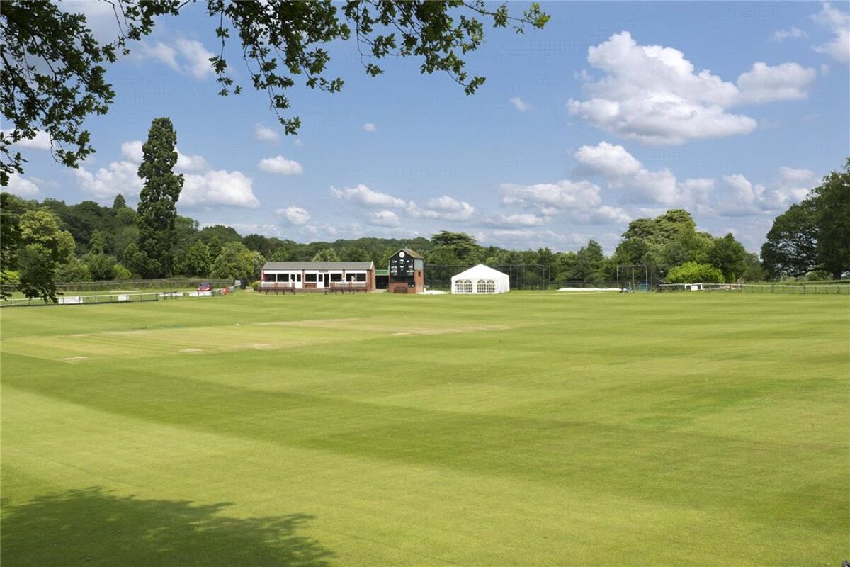 house for sale in Dunstall, BurtonOnTrent, Staffordshire, DE13