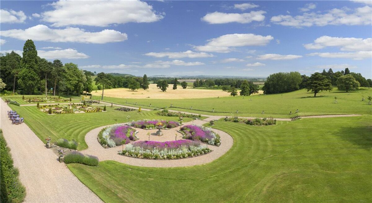 house for sale in Dunstall, BurtonOnTrent, Staffordshire, DE13