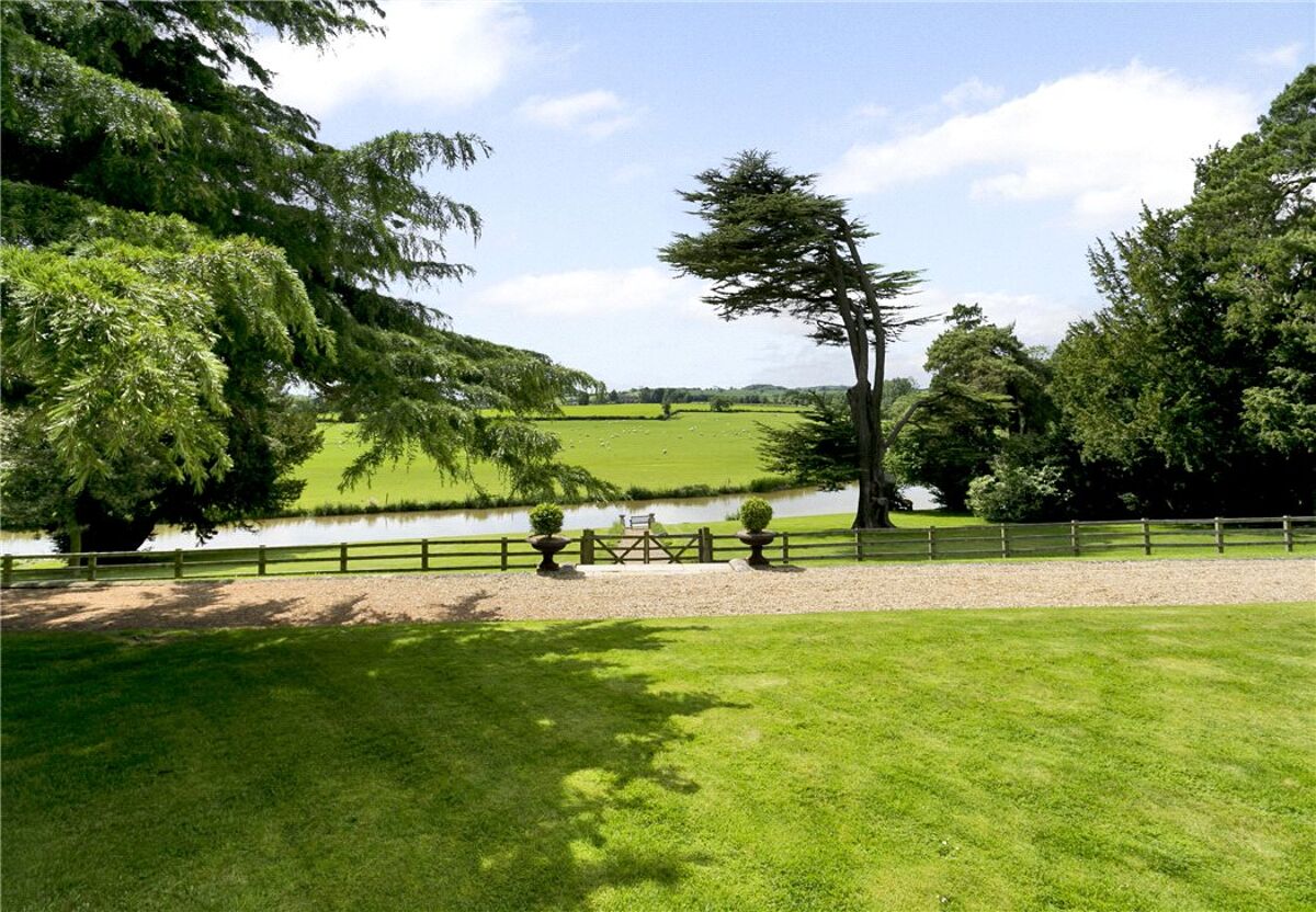 house for sale in High Street, Duddington, Stamford, Northamptonshire