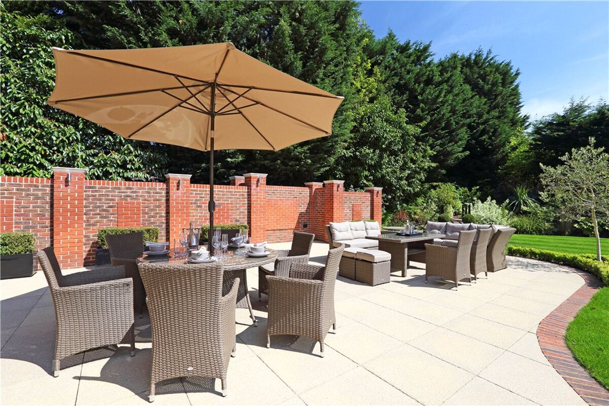 house for sale in Montrose Gardens, Oxshott, Leatherhead, Surrey, KT22 CHO140301 Knight Frank