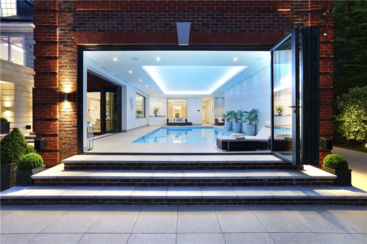 house for sale in Montrose Gardens, Oxshott, Leatherhead, Surrey, KT22 CHO140301 Knight Frank