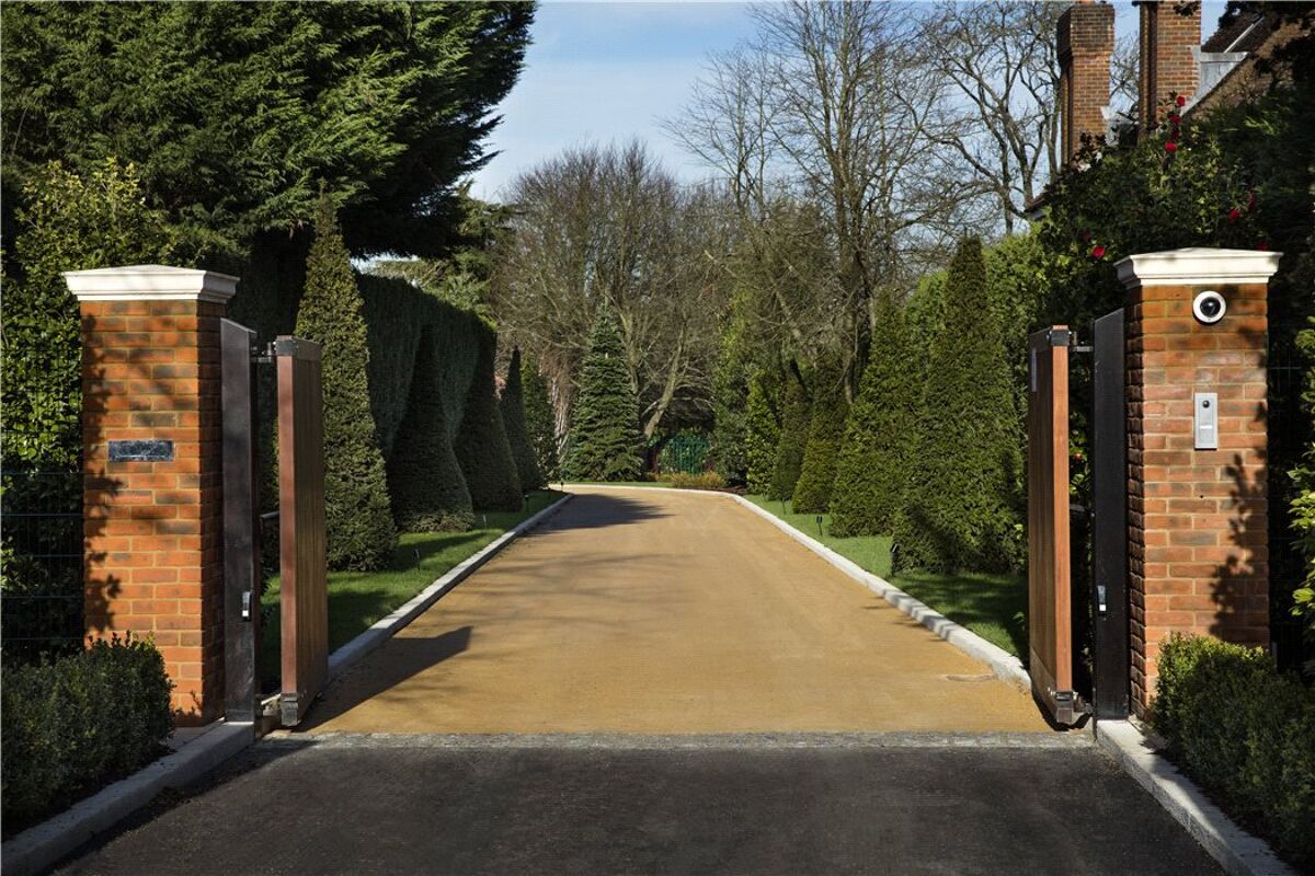 house for sale in Totteridge Common, London, N20 CHO140393 Knight Frank