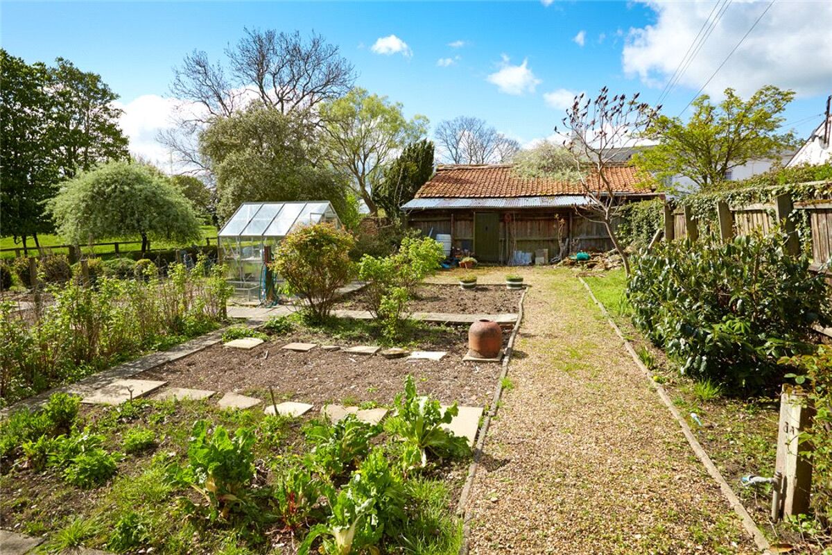 House For Sale In Vicarage Road Whaddon Buckinghamshire Mk17 Cho140396 Knight Frank