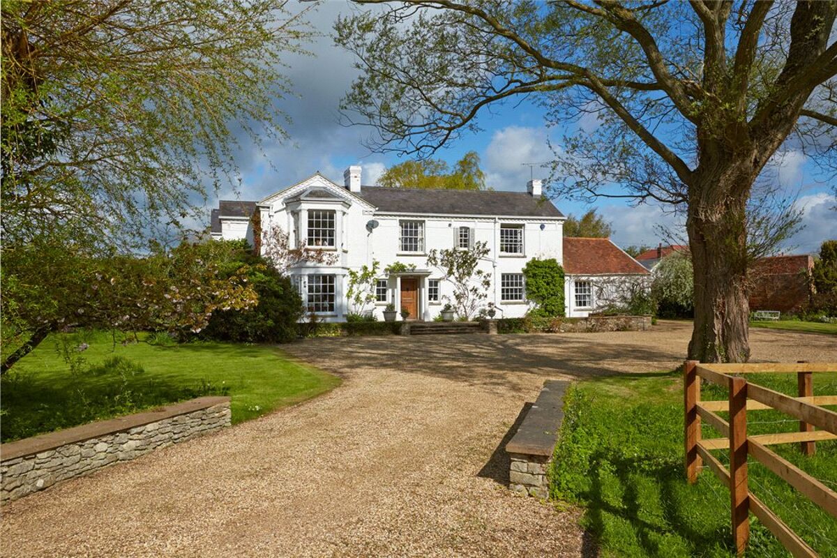 House For Sale In Vicarage Road Whaddon Buckinghamshire Mk17 Cho140396 Knight Frank