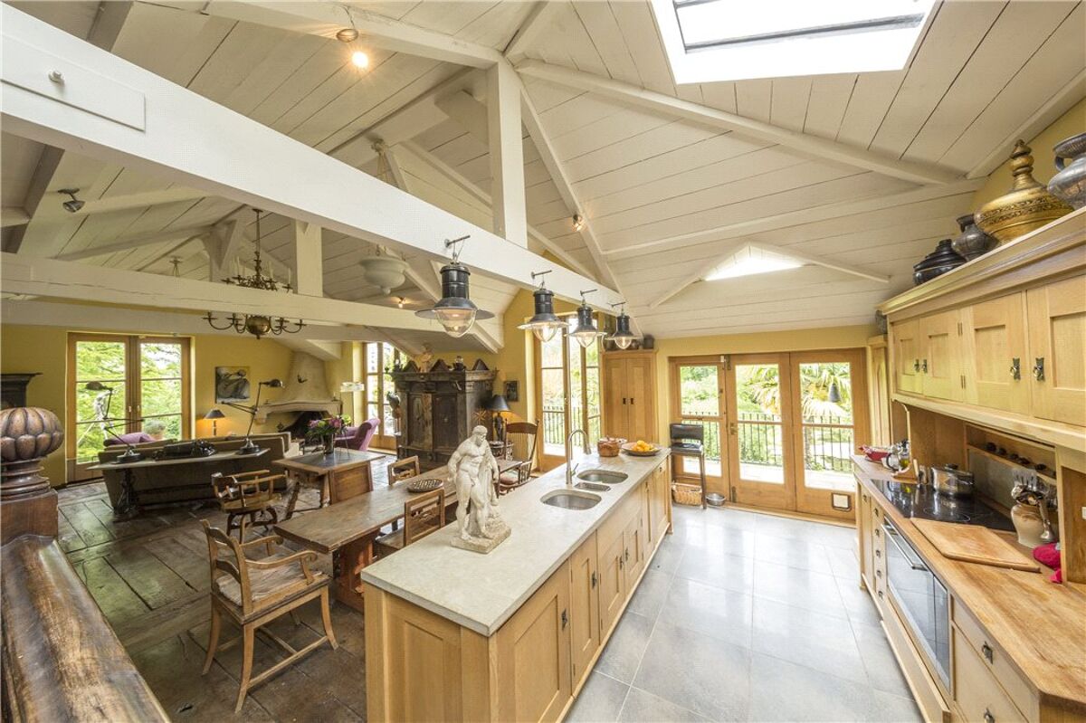 house for sale in Maperton, Wincanton, Somerset, BA9 CHO150201