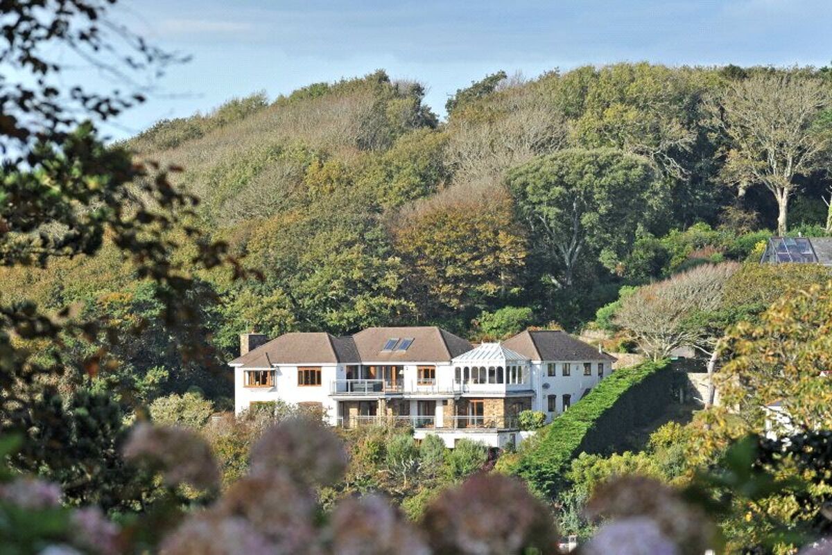 house for sale in Moult Road, Devon, TQ8 CHO150235 Knight