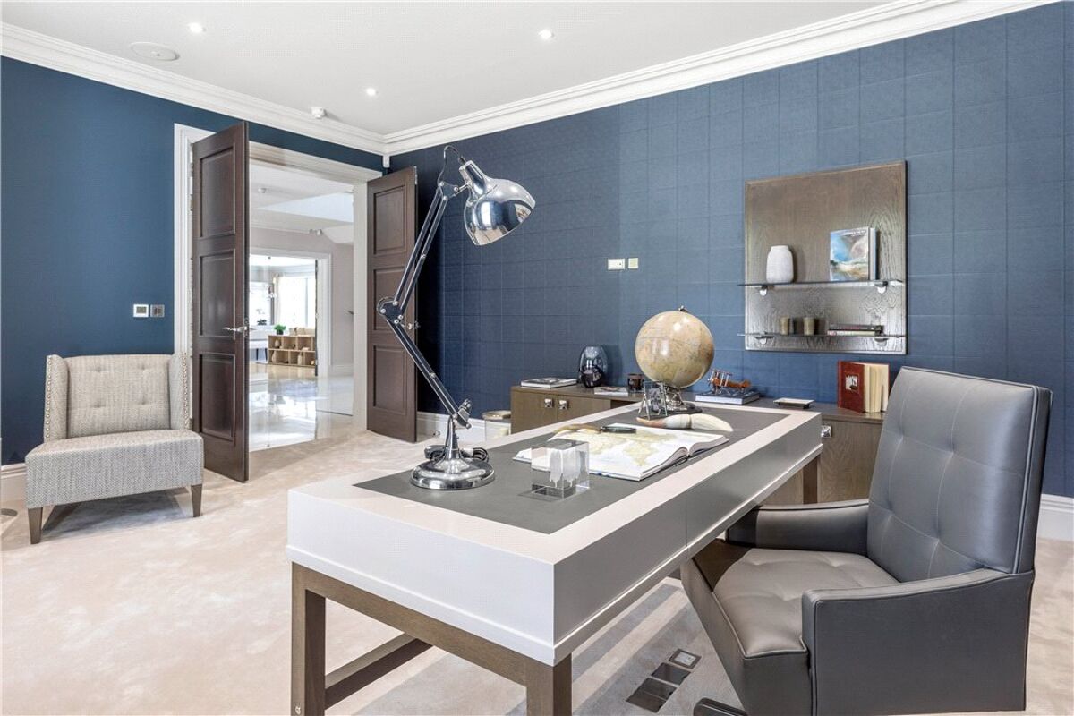 house for sale in Eaton Park, Cobham, Surrey, KT11 CHO150256 Knight