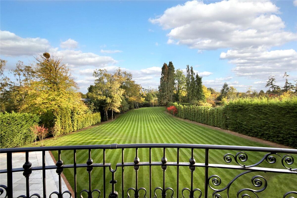 house for sale in Titlarks Hill, Sunningdale, Ascot, Berkshire, SL5