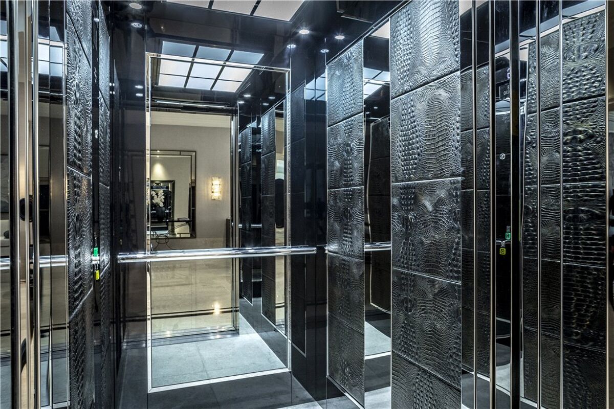 house for sale in Titlarks Hill, Sunningdale, Ascot, Berkshire, SL5