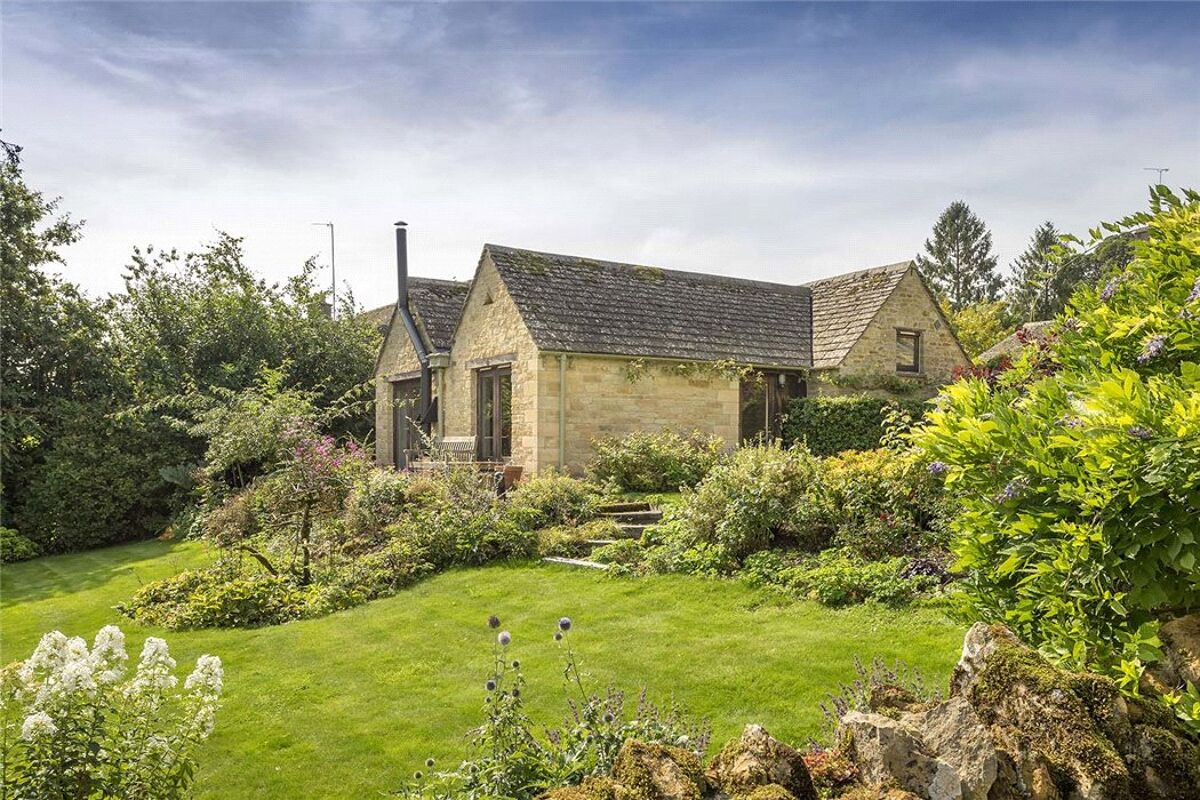 house for sale in Taynton, Burford, Oxfordshire, OX18 CHO160103