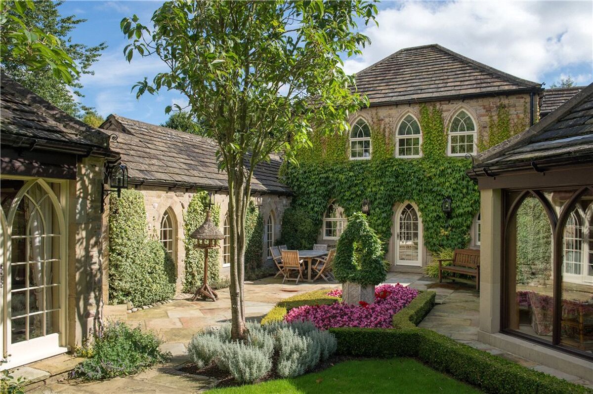 house for sale in Studley Roger, Ripon, North Yorkshire, HG4