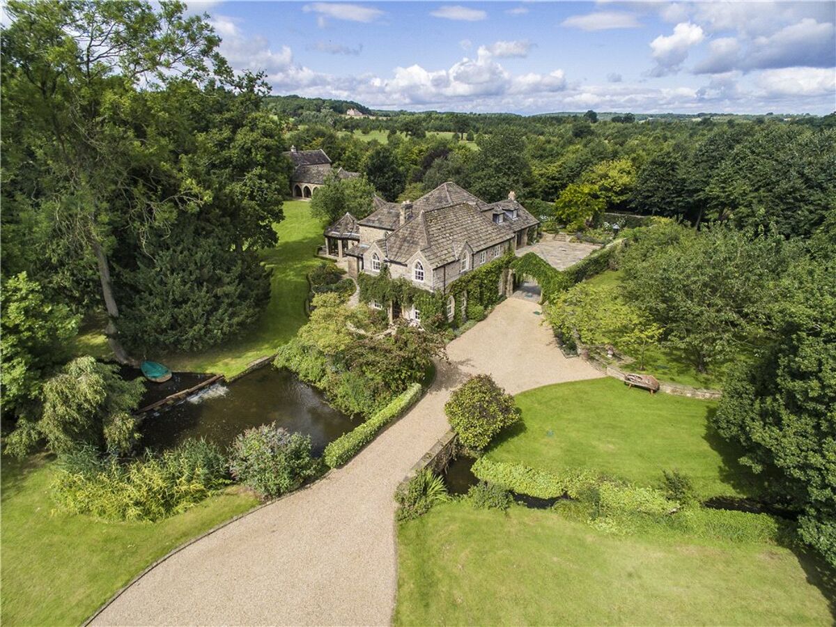 house for sale in Studley Roger, Ripon, North Yorkshire, HG4