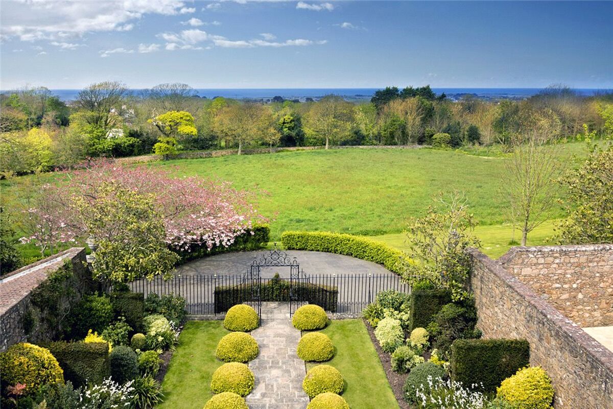 house for sale in La Rue Des Beaucamps, Castel, Guernsey, Channel