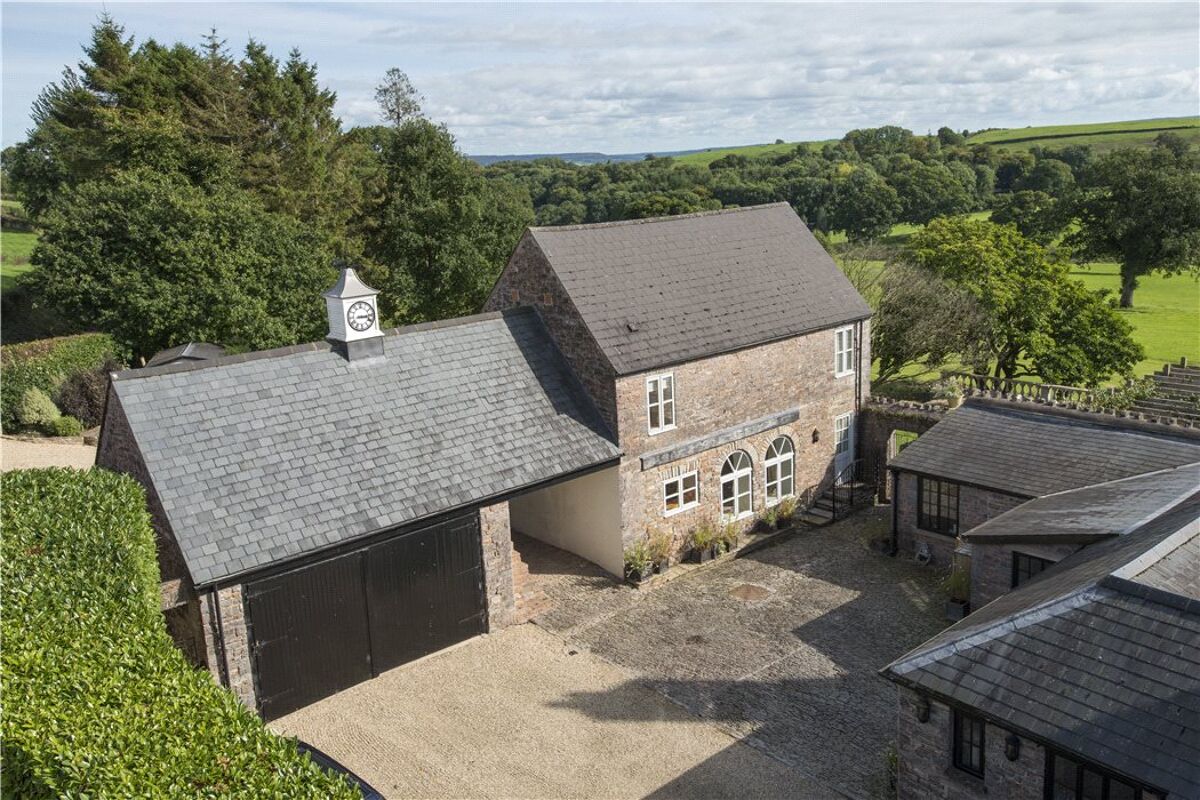 house for sale in Hockworthy, Wellington, Devon, TA21 CHO160220