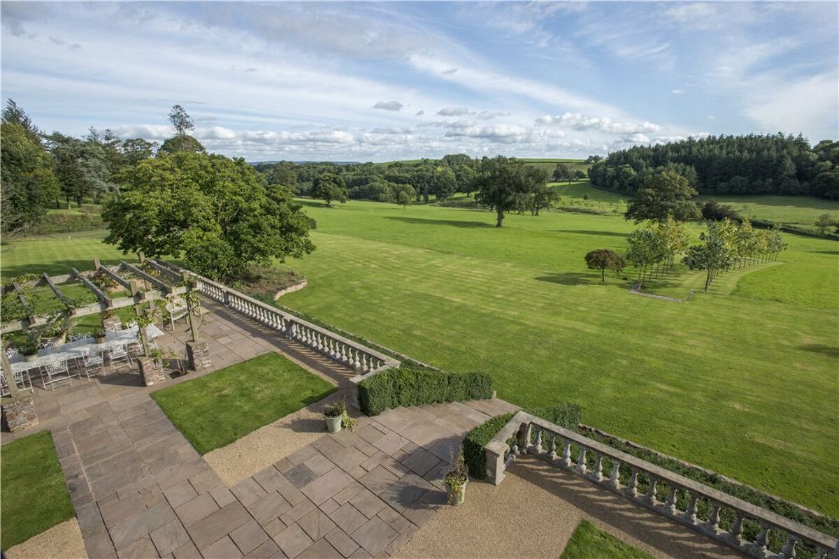 house for sale in Hockworthy, Wellington, Devon, TA21 CHO160220