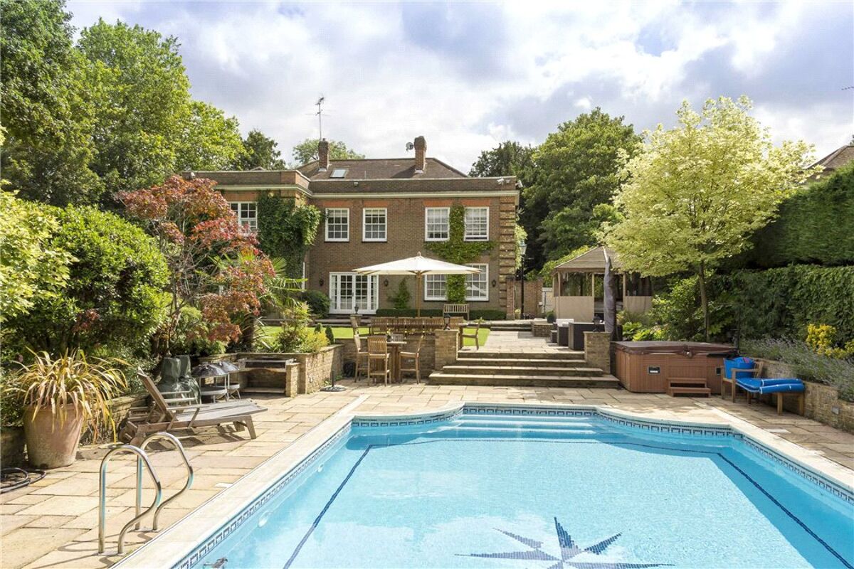 house for sale in Hadley Green Road, Monken Hadley, London, EN5