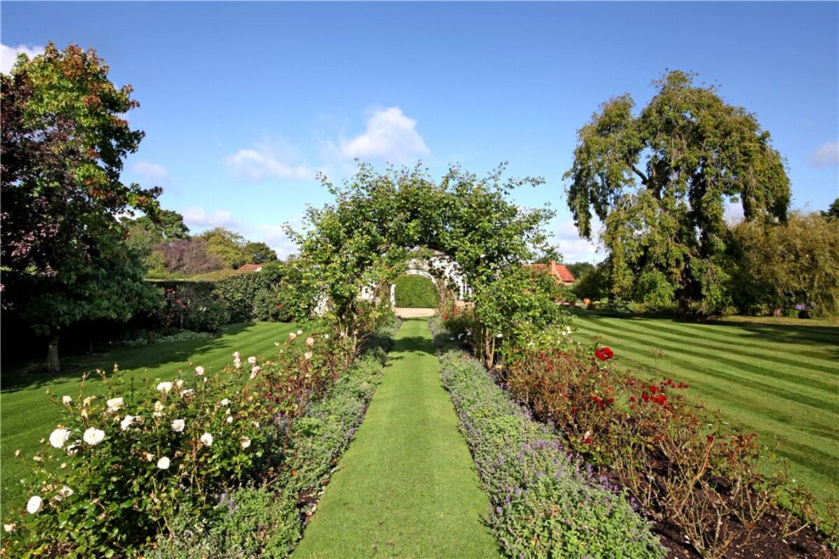 house for sale in Church Road, Penn, Buckinghamshire, HP10 CHO170335