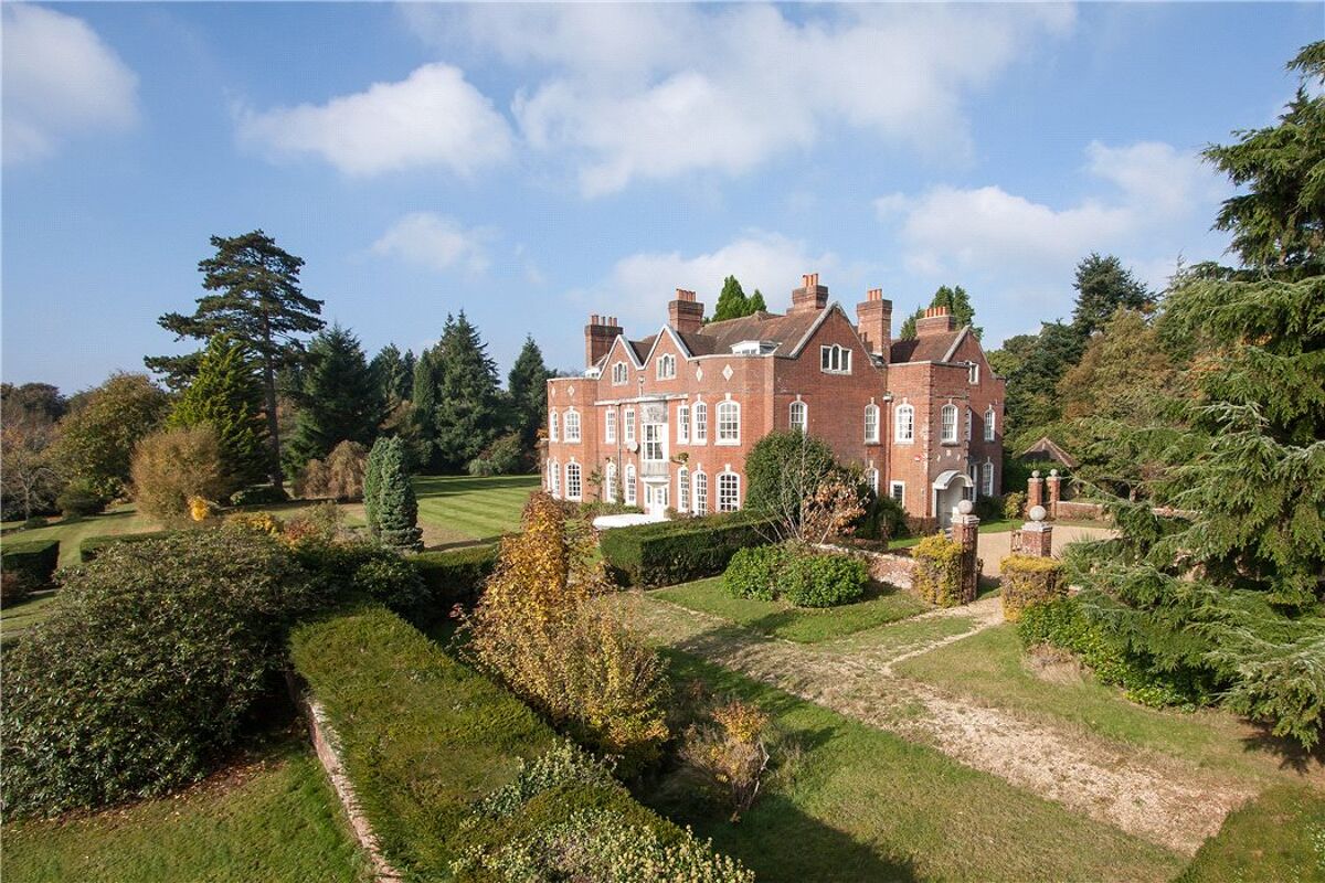 house for sale in Scotland Lane, Haslemere, Surrey, GU27 CHO180017