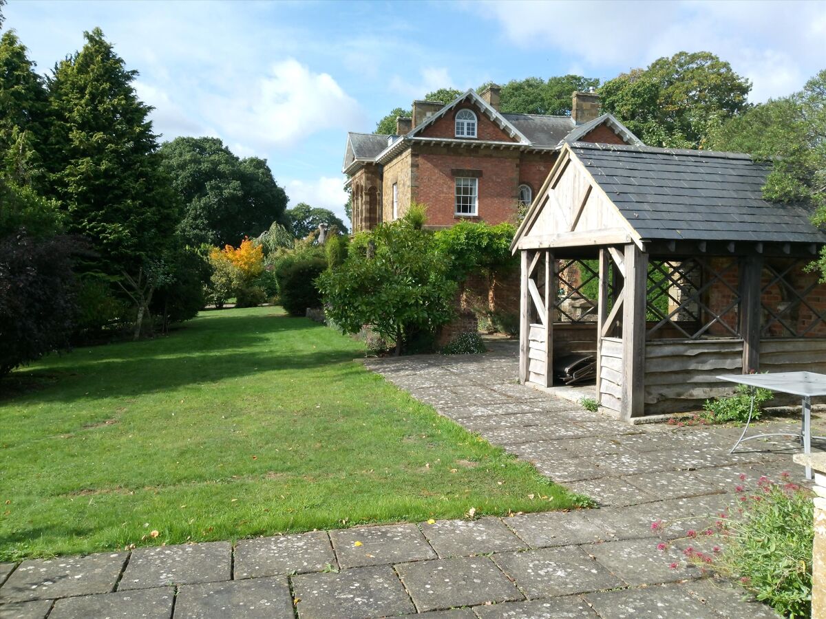 house for sale in Lower Tadmarton, Oxfordshire, OX15 5SW CHO180112