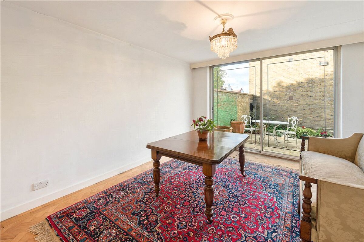 house for sale in Aubrey Walk, Kensington, London, W8 CHO180193