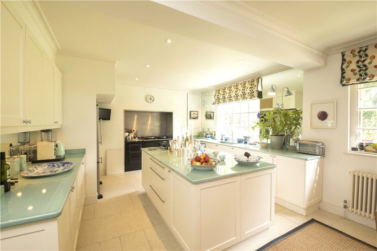 house for sale in High Street, Chieveley, Newbury, Berkshire, RG20