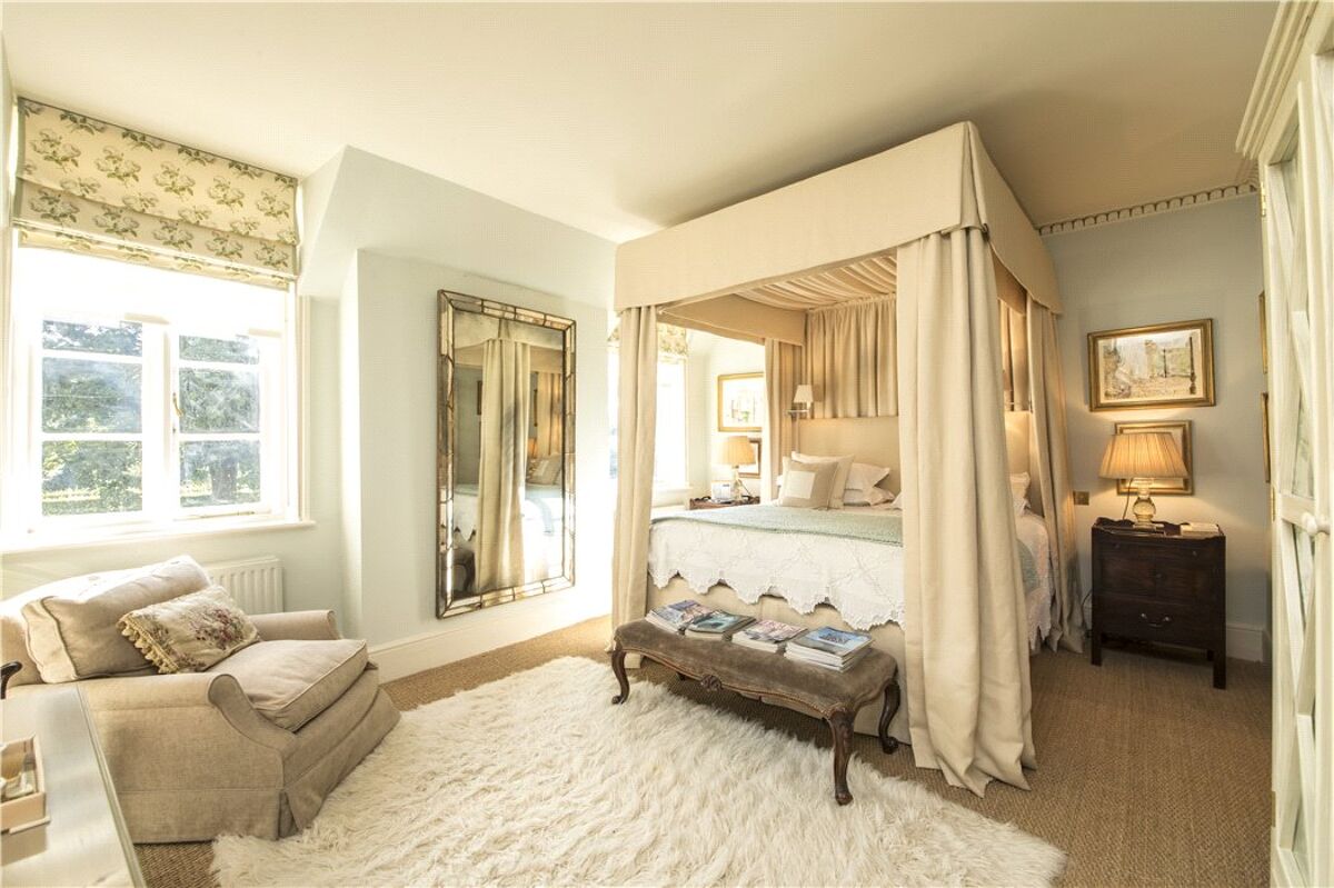 house for sale in High Street, Chieveley, Newbury, Berkshire, RG20