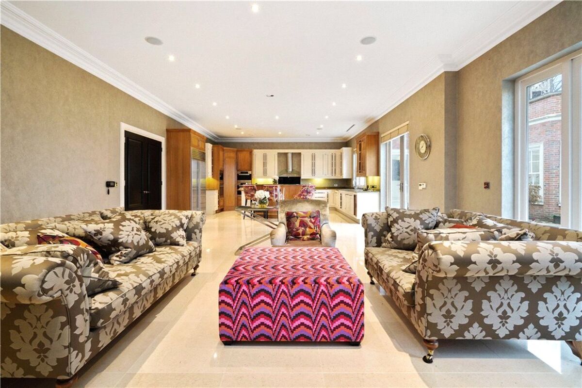 house for sale in Yaffle Road, St Hill, Weybridge, Surrey, KT13 CHO180348 Knight Frank