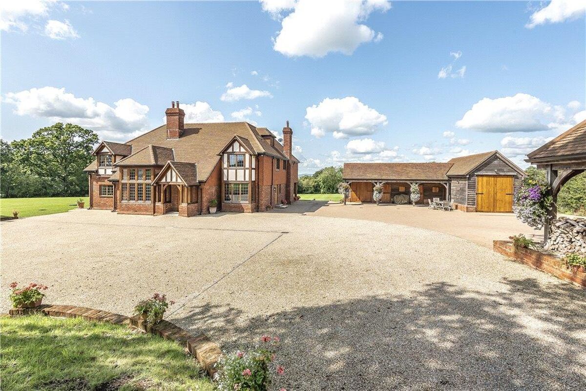 house for sale in Oak Road, Aylesbeare, Exeter, Devon, EX5 CHO190001