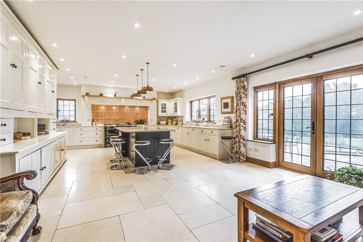 house for sale in Oak Road, Aylesbeare, Exeter, Devon, EX5 CHO190001