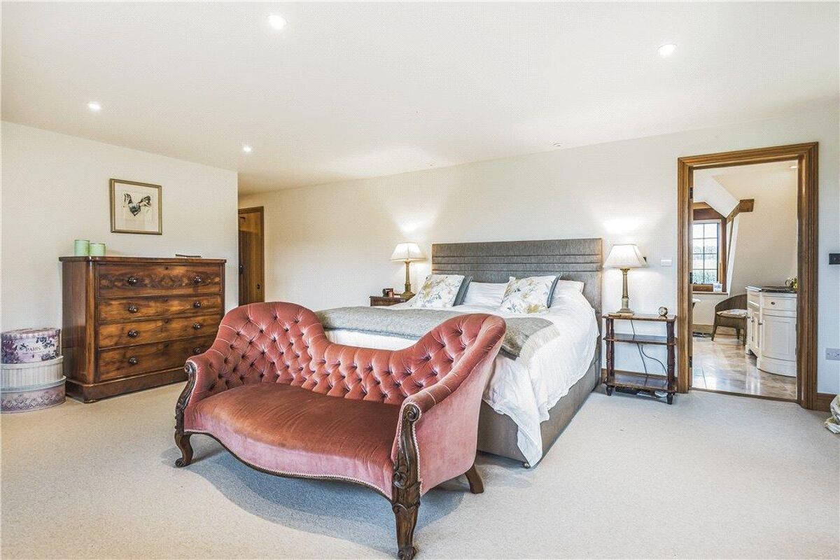 house for sale in Oak Road, Aylesbeare, Exeter, Devon, EX5 CHO190001