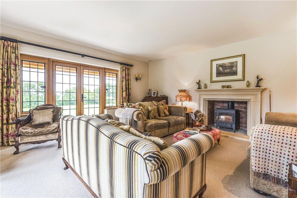 house for sale in Oak Road, Aylesbeare, Exeter, Devon, EX5 CHO190001