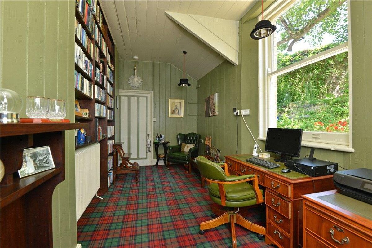 house for sale in Park, Mile End Road, Newton Abbot, Devon, TQ12 CHO190010 Knight