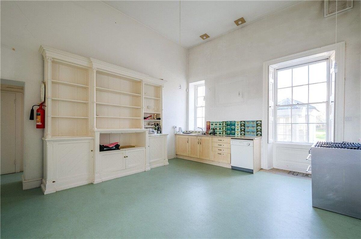 house for sale in Lansdown Crescent, Bath, Somerset, BA1 CHO190066