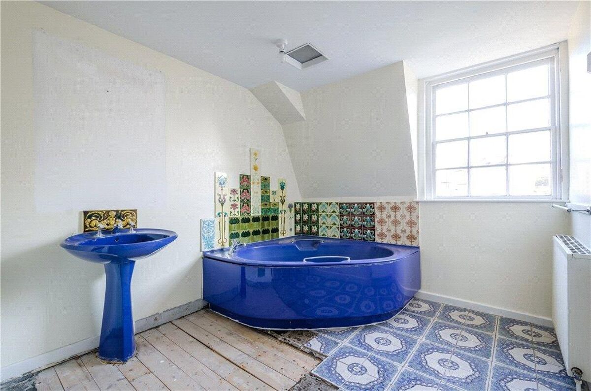 house for sale in Lansdown Crescent, Bath, Somerset, BA1 CHO190066