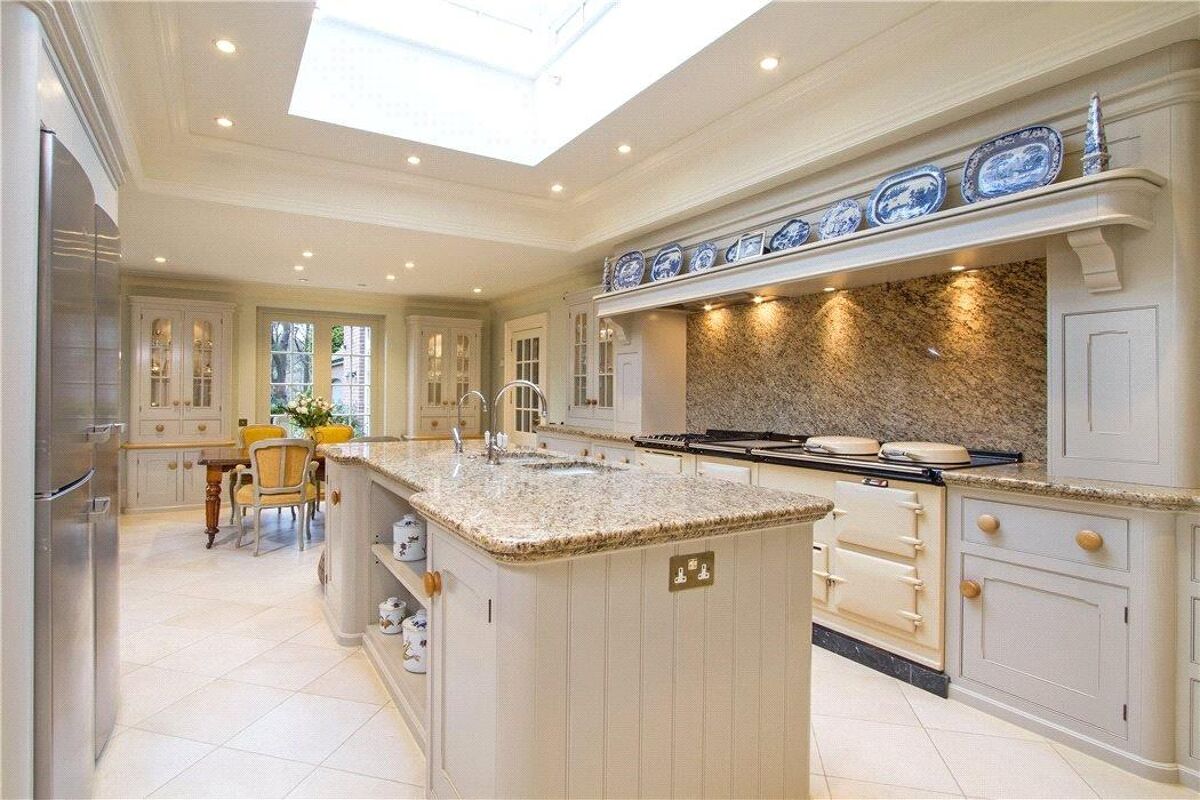 house for sale in Upper Durford Wood, Petersfield, West Sussex, GU31