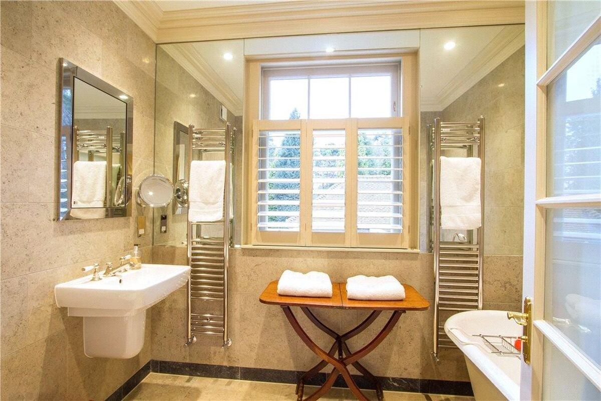 house for sale in Upper Durford Wood, Petersfield, West Sussex, GU31