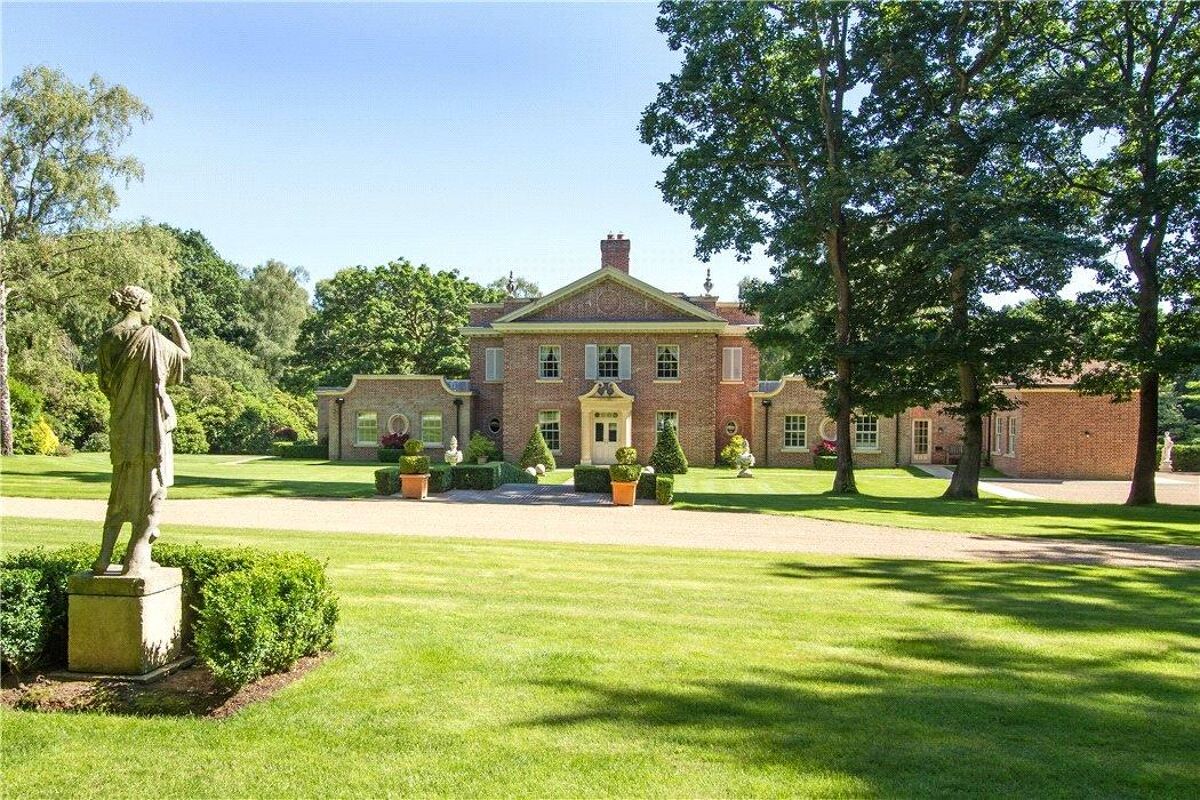 house for sale in Upper Durford Wood, Petersfield, West Sussex, GU31