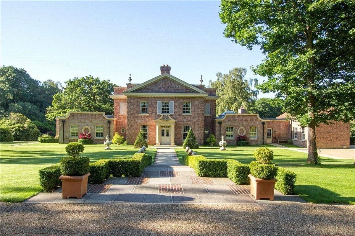 house for sale in Upper Durford Wood, Petersfield, West Sussex, GU31