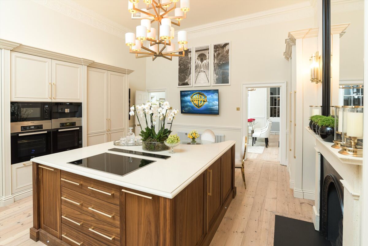 townhouse for sale in Johnstone Street, Bath, Somerset, BA2 CHO190231