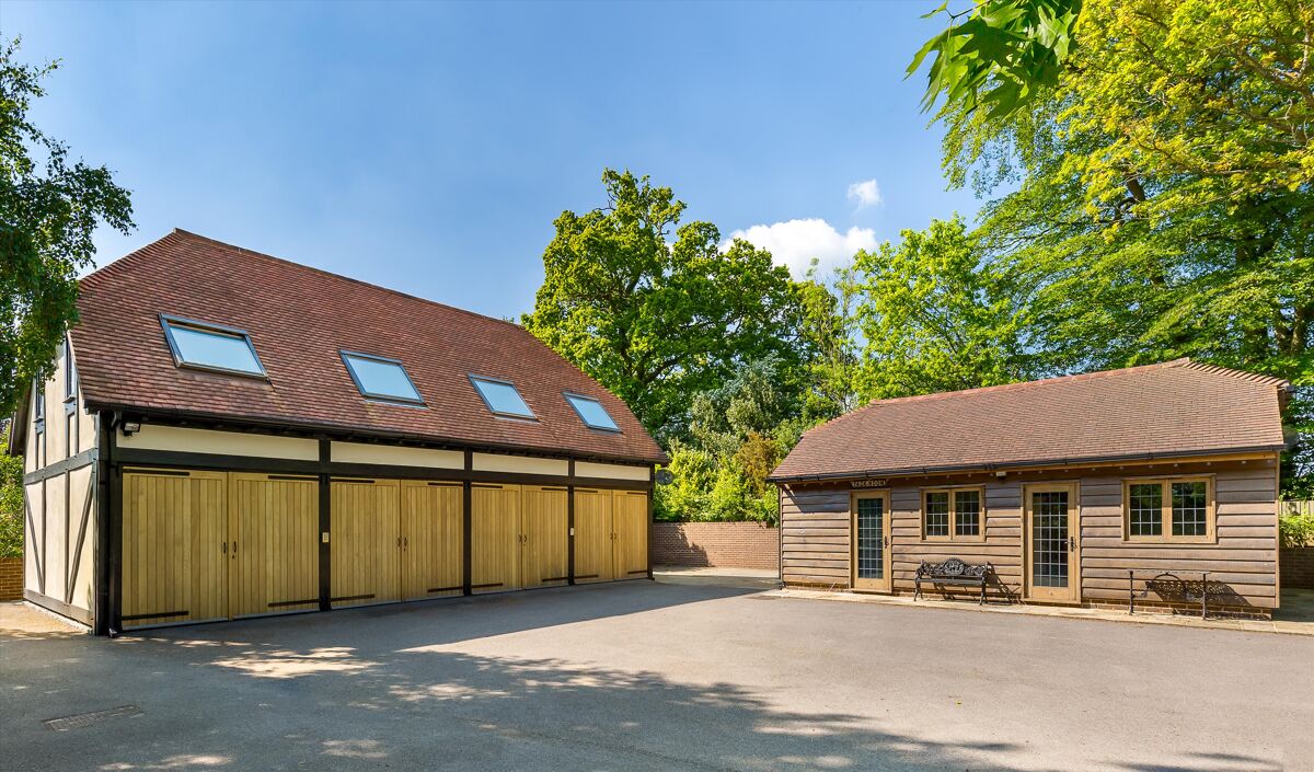 house for sale in Pickwell Lane, Bolney, Haywards Heath, West Sussex, RH17 CHO200023 Knight