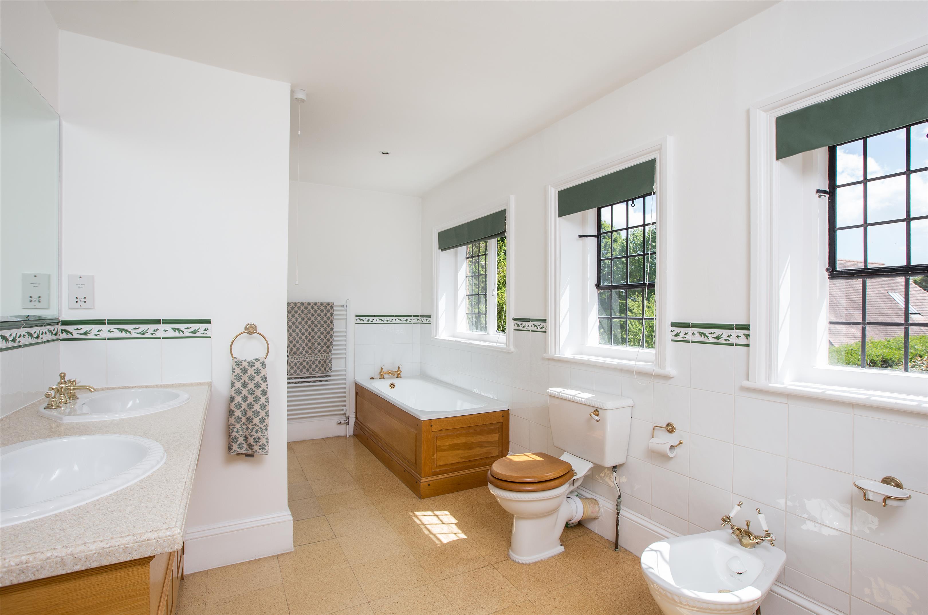 house for sale in Holdfast Lane, Haslemere, Surrey, GU27 CHO200024