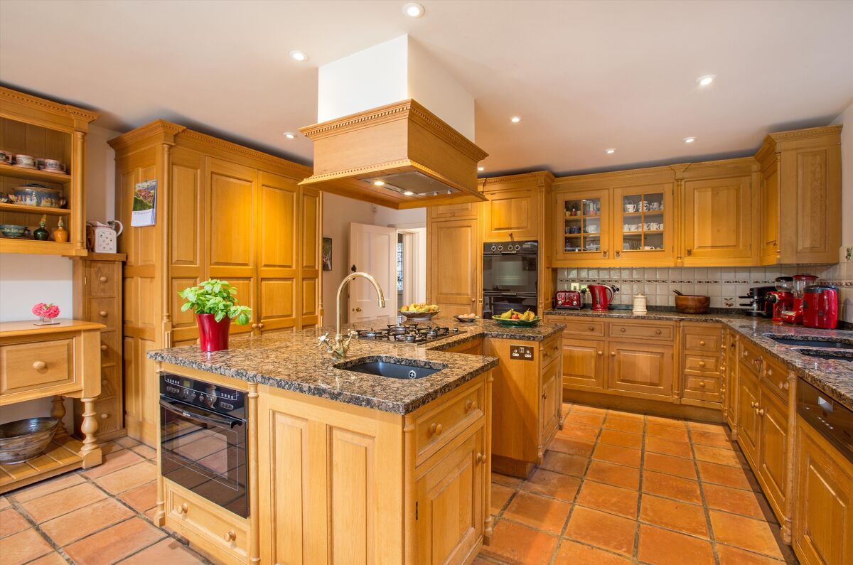 house for sale in Holdfast Lane, Haslemere, Surrey, GU27 CHO200024