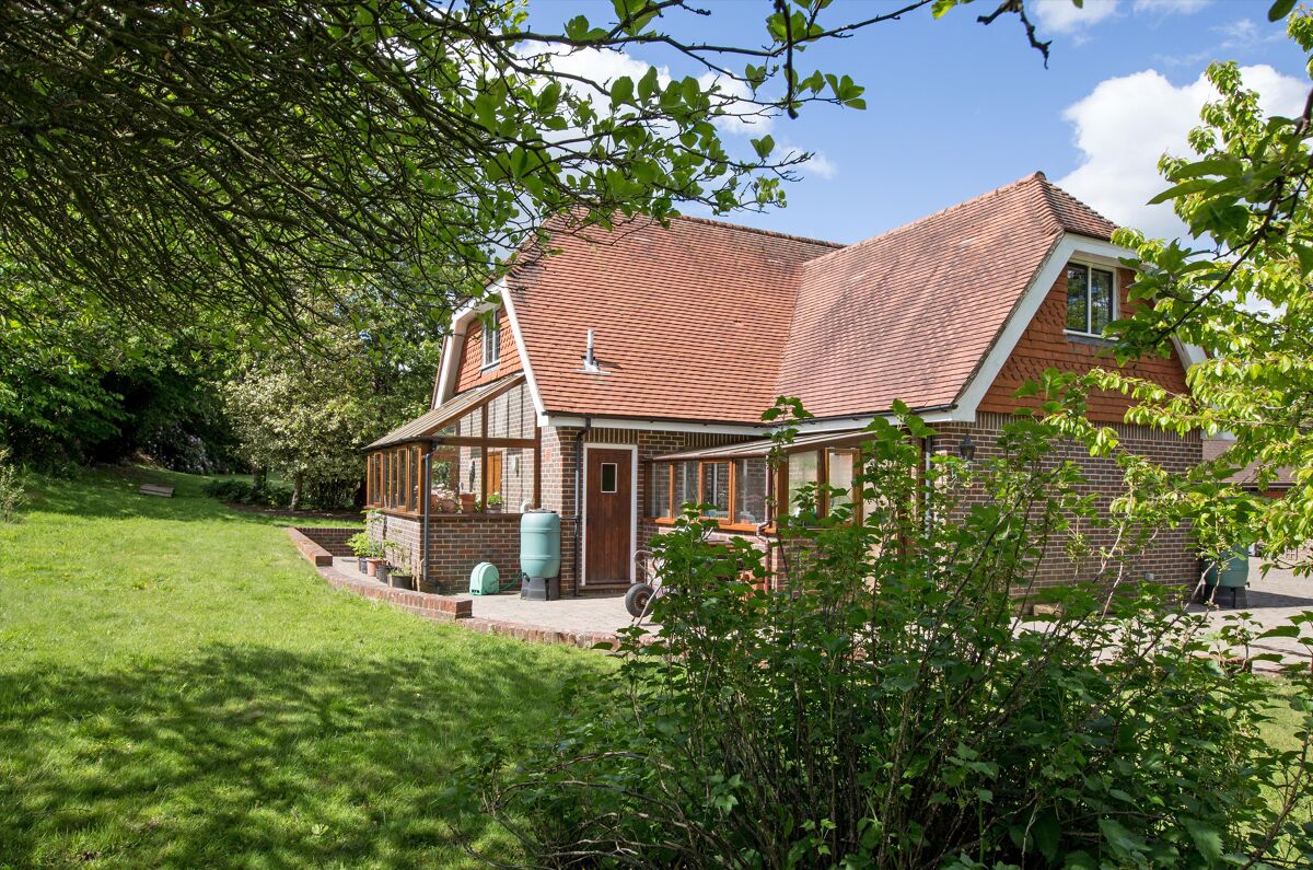 house for sale in Holdfast Lane, Haslemere, Surrey, GU27 CHO200024