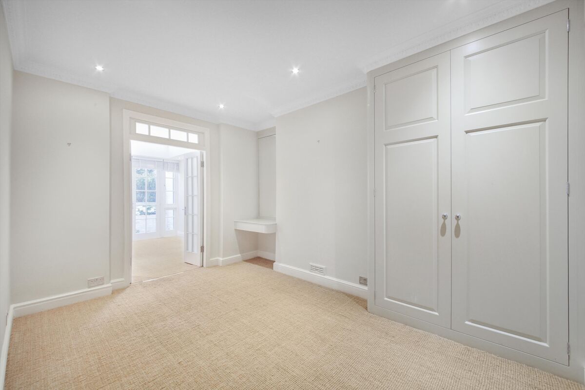 flat to rent in Redcliffe Road, Chelsea, London, SW10 CHQ012012275