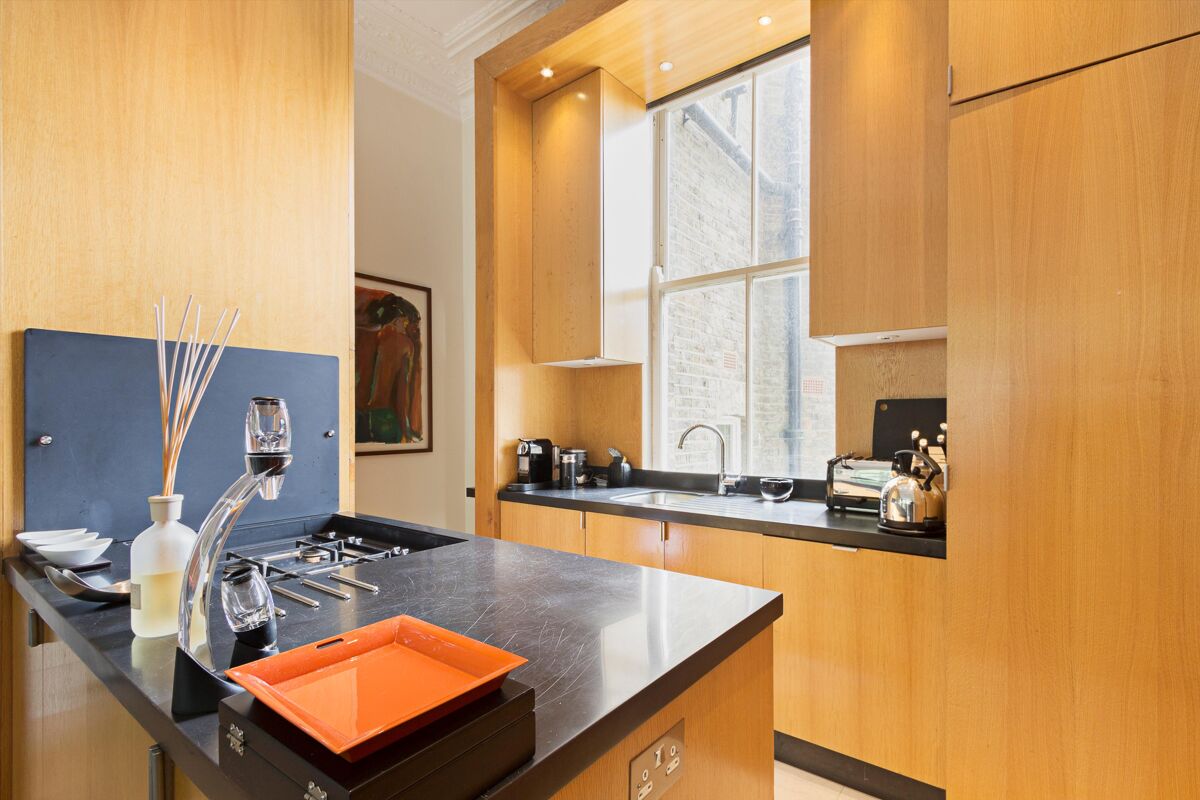 flat to rent in Redcliffe Square, London, SW10 CHQ012096830 Knight Frank