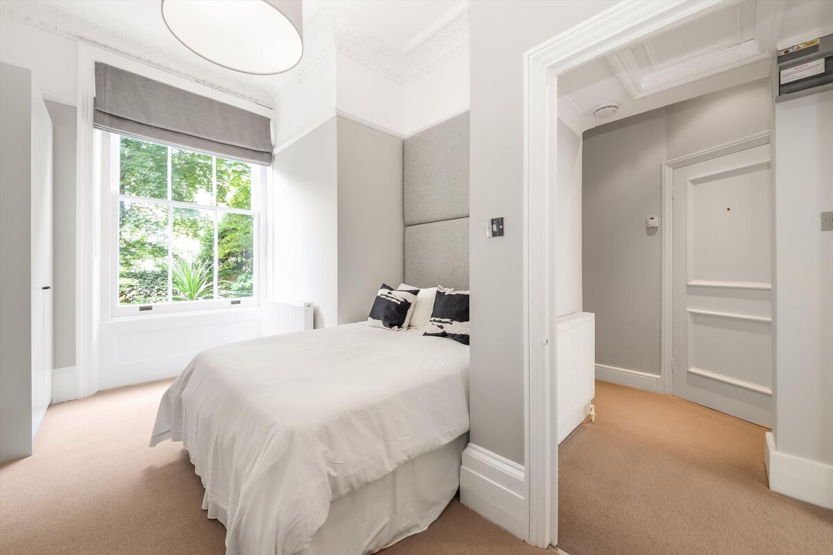 flat to rent in Cathcart Road, Chelsea, London, SW10 CHQ012124016