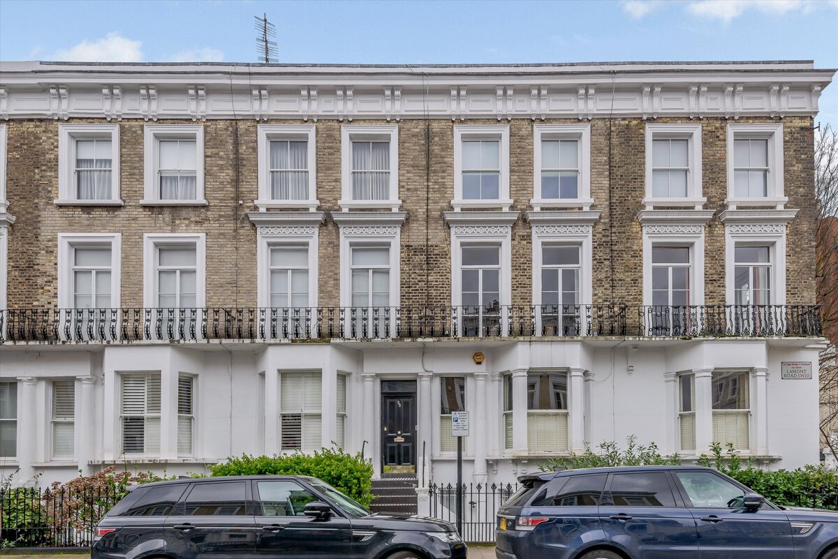 flat to rent in Lamont Road, Chelsea, London, SW10 CHQ012125397 Knight Frank