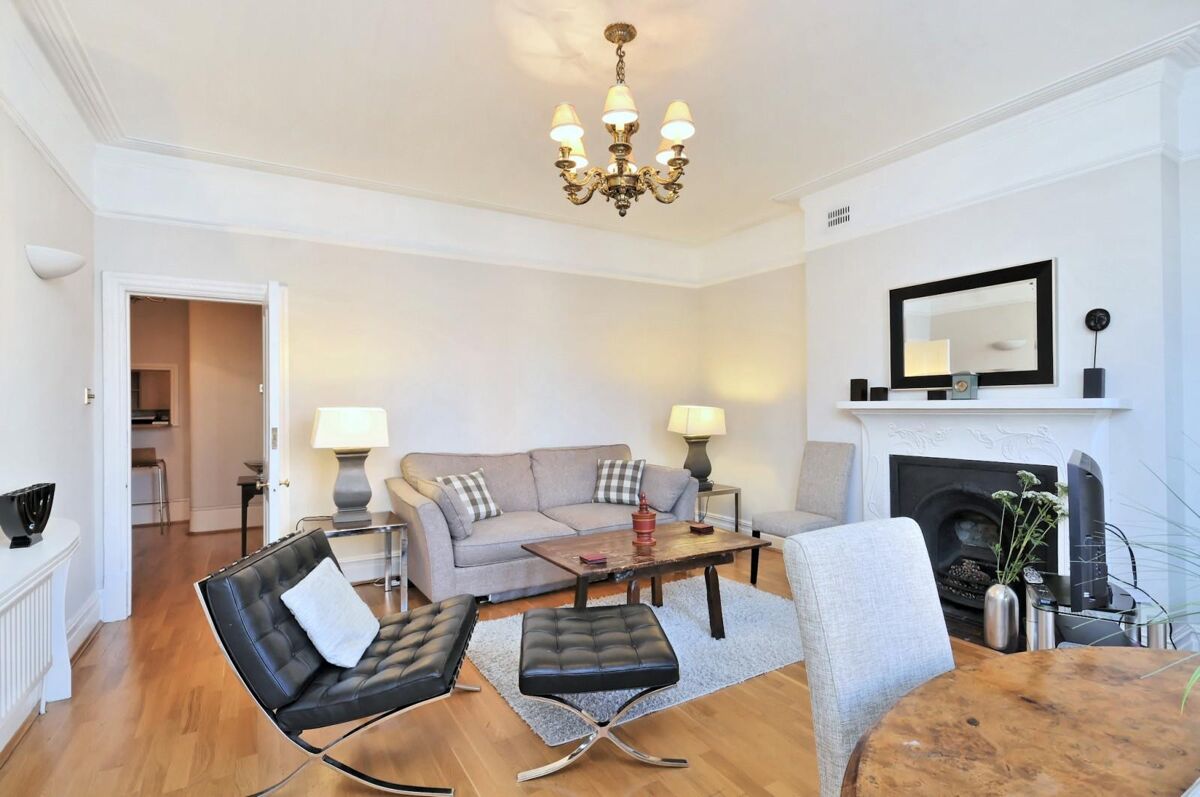 flat to rent in Beaufort Mansions, Chelsea, London, SW3 CHQ012179331