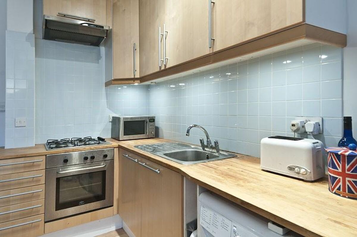 flat to rent in Elm Park Mansions, Park Walk, Chelsea, London SW10