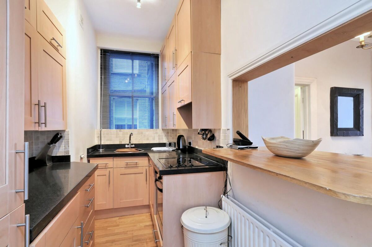 flat to rent in Beaufort Mansions, Chelsea, London, SW3 CHQ012286700